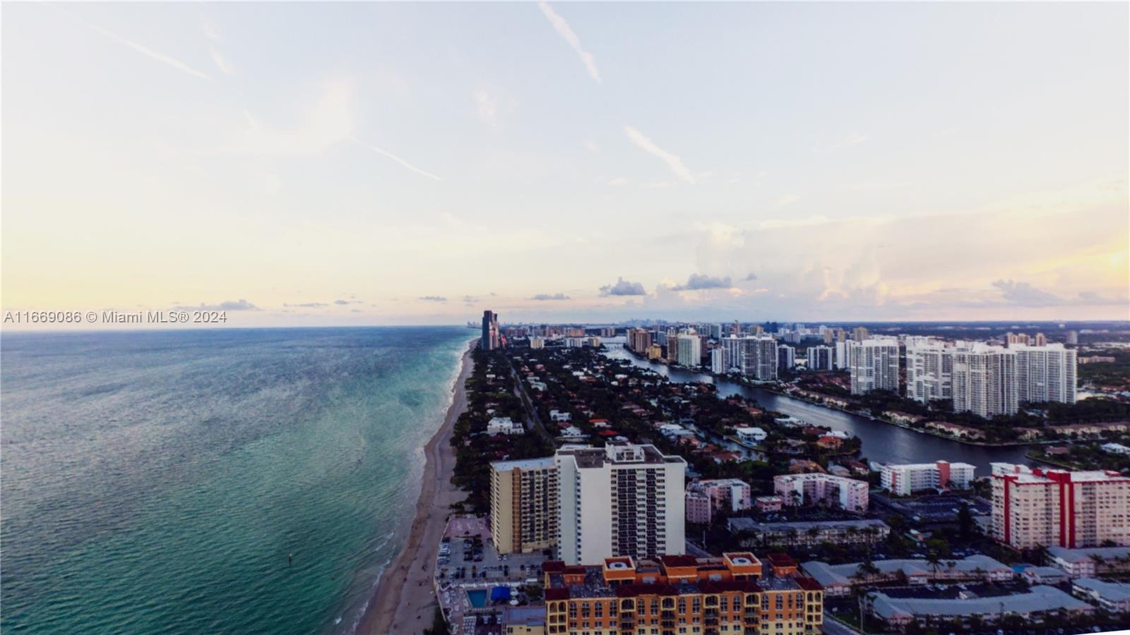 2000 Ocean - Residential