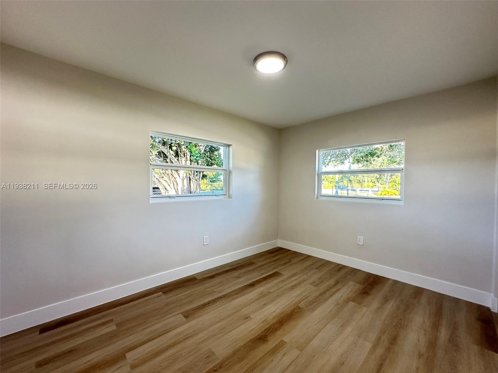 PALMLAND PARK - Residential