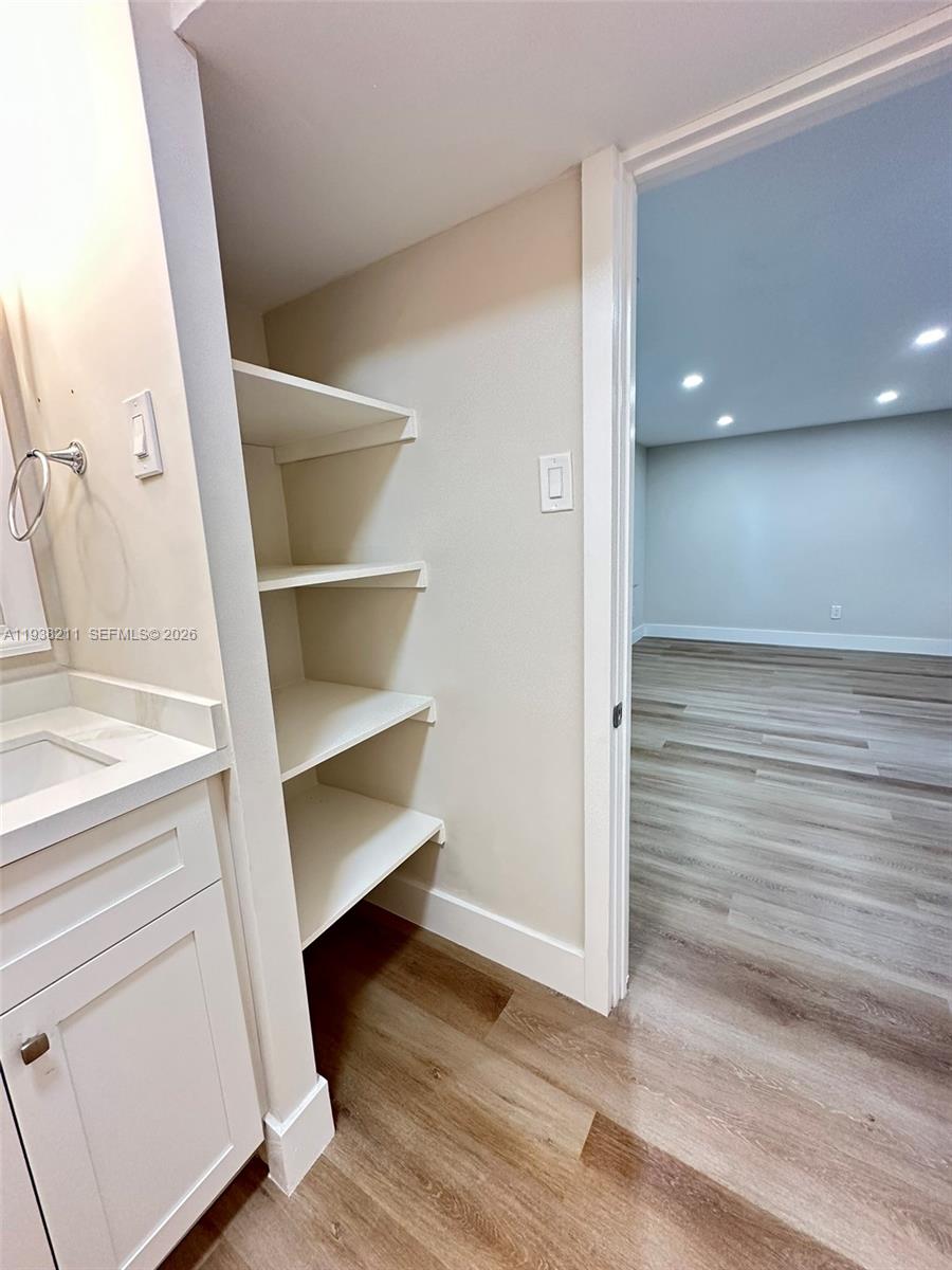 PALMLAND PARK - Residential