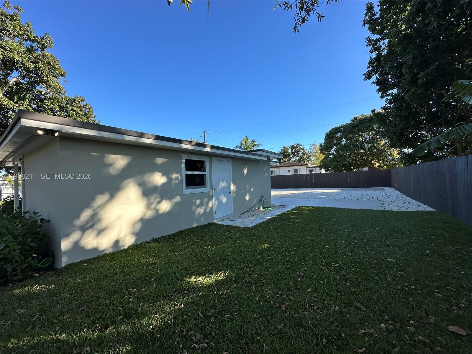 PALMLAND PARK - Residential