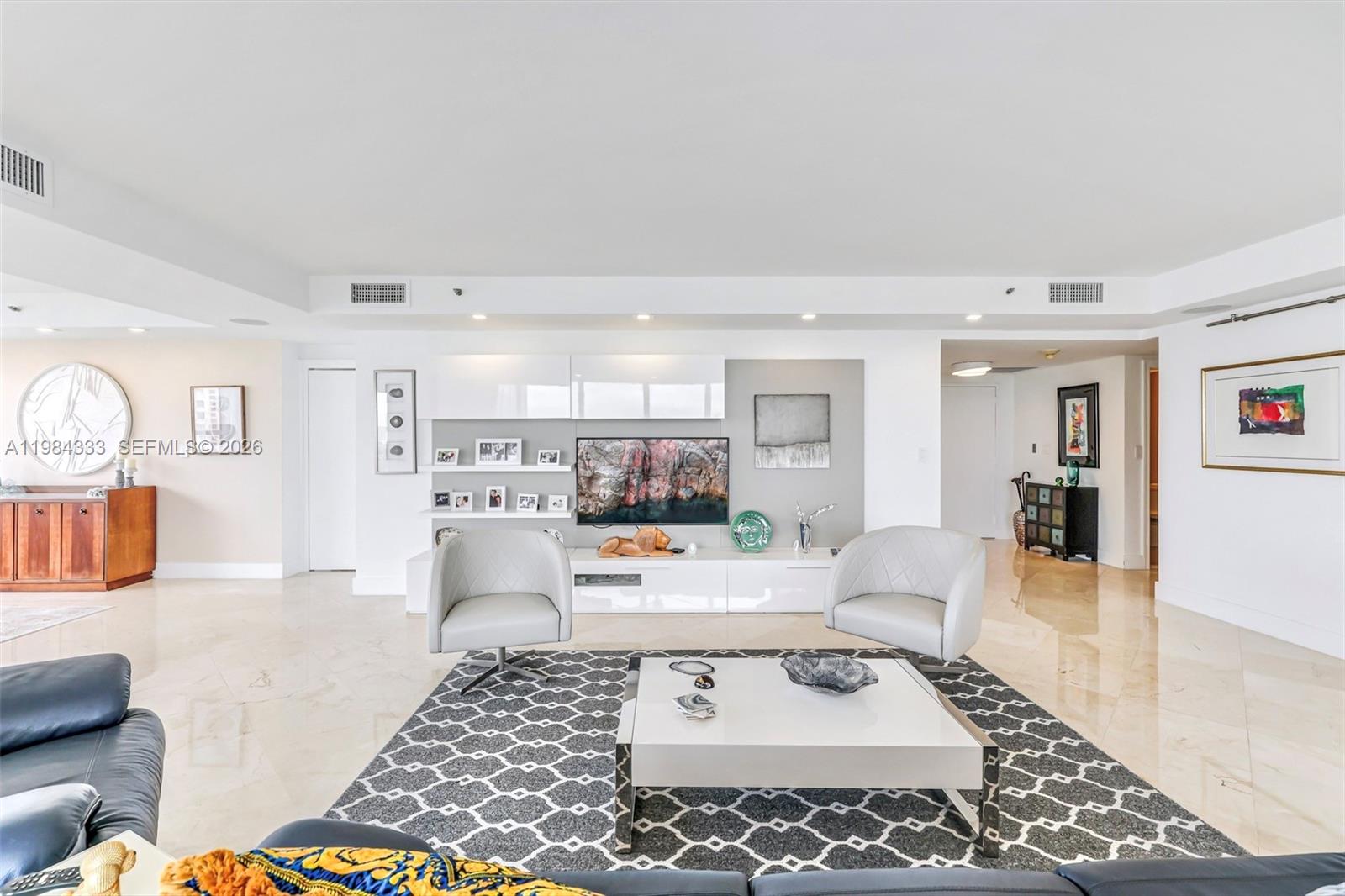 JOCKEY CLUB III CONDO - Residential