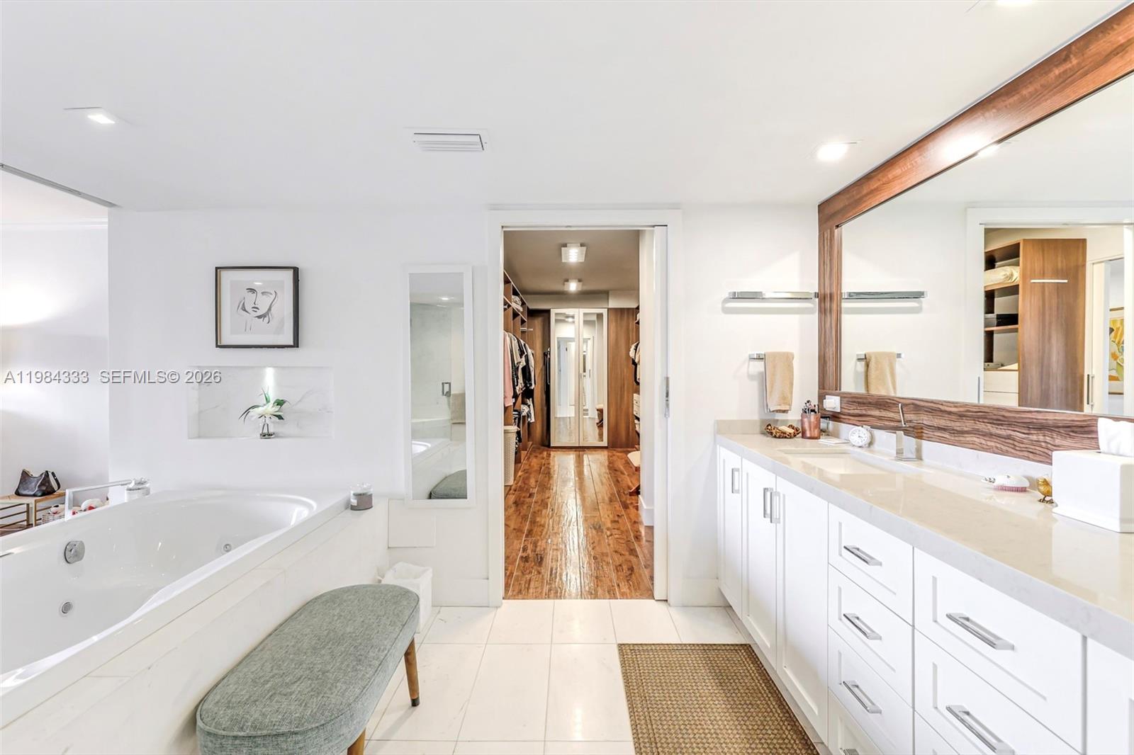 JOCKEY CLUB III CONDO - Residential