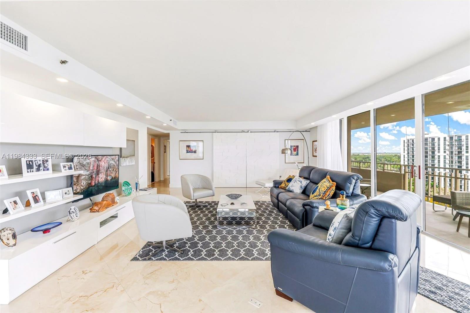 JOCKEY CLUB III CONDO - Residential