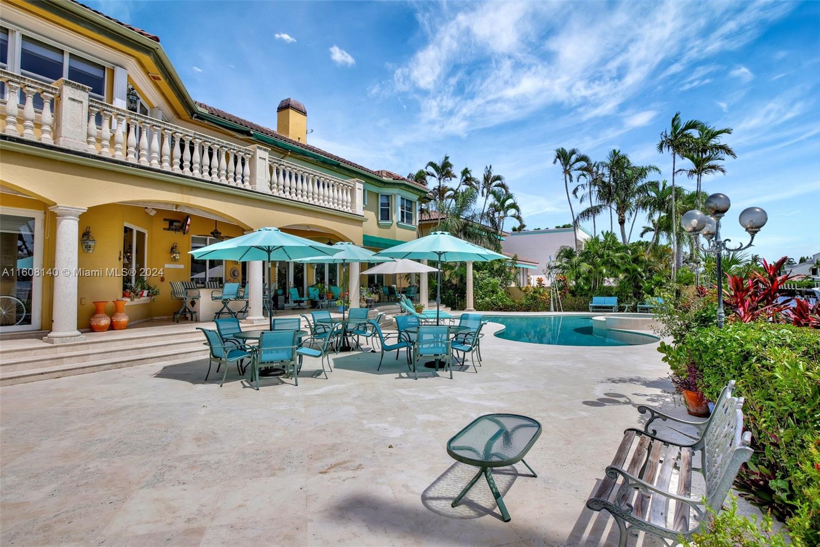 RIVIERA ISLE - Residential