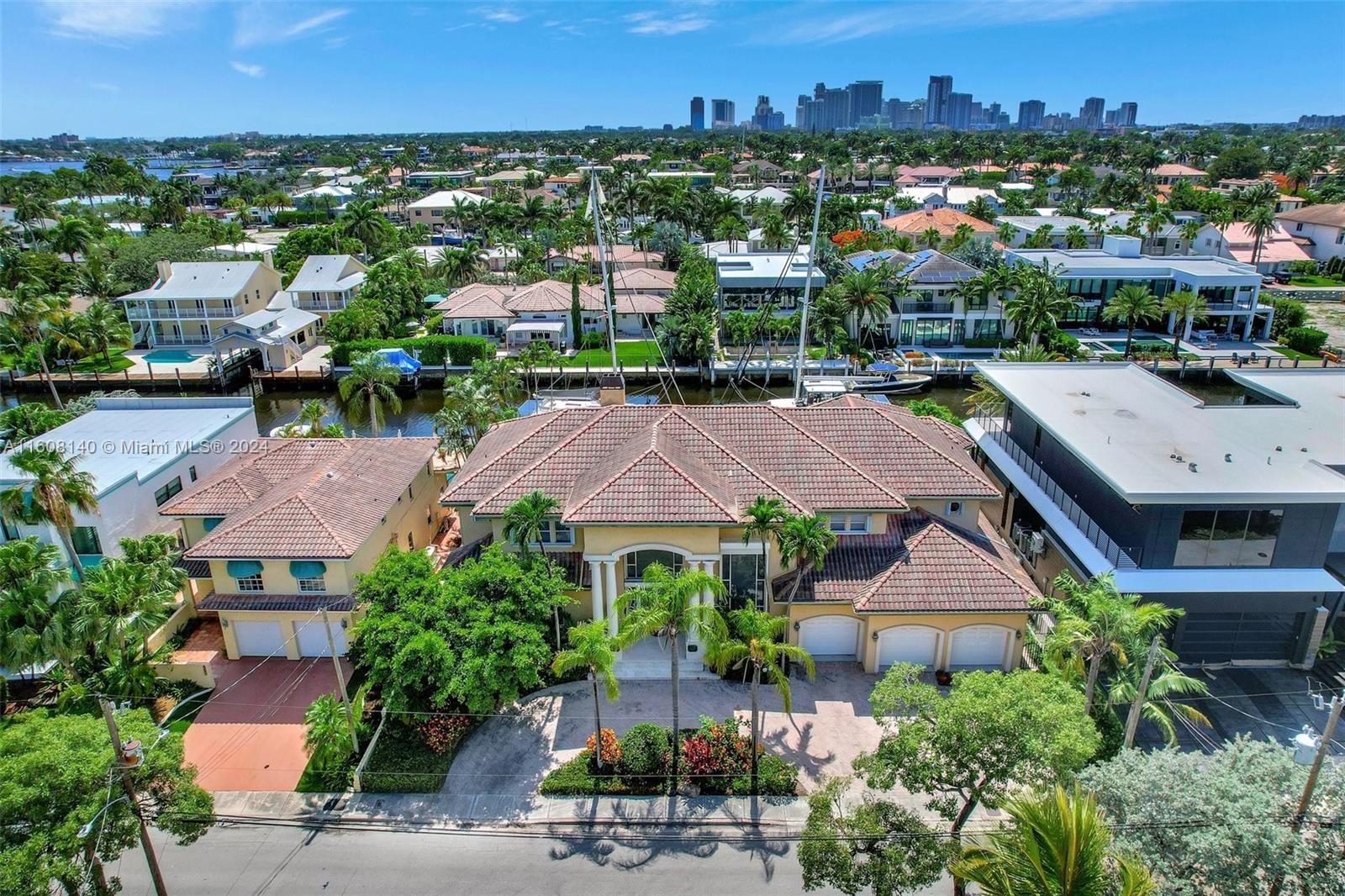 623 Riviera Isle Dr