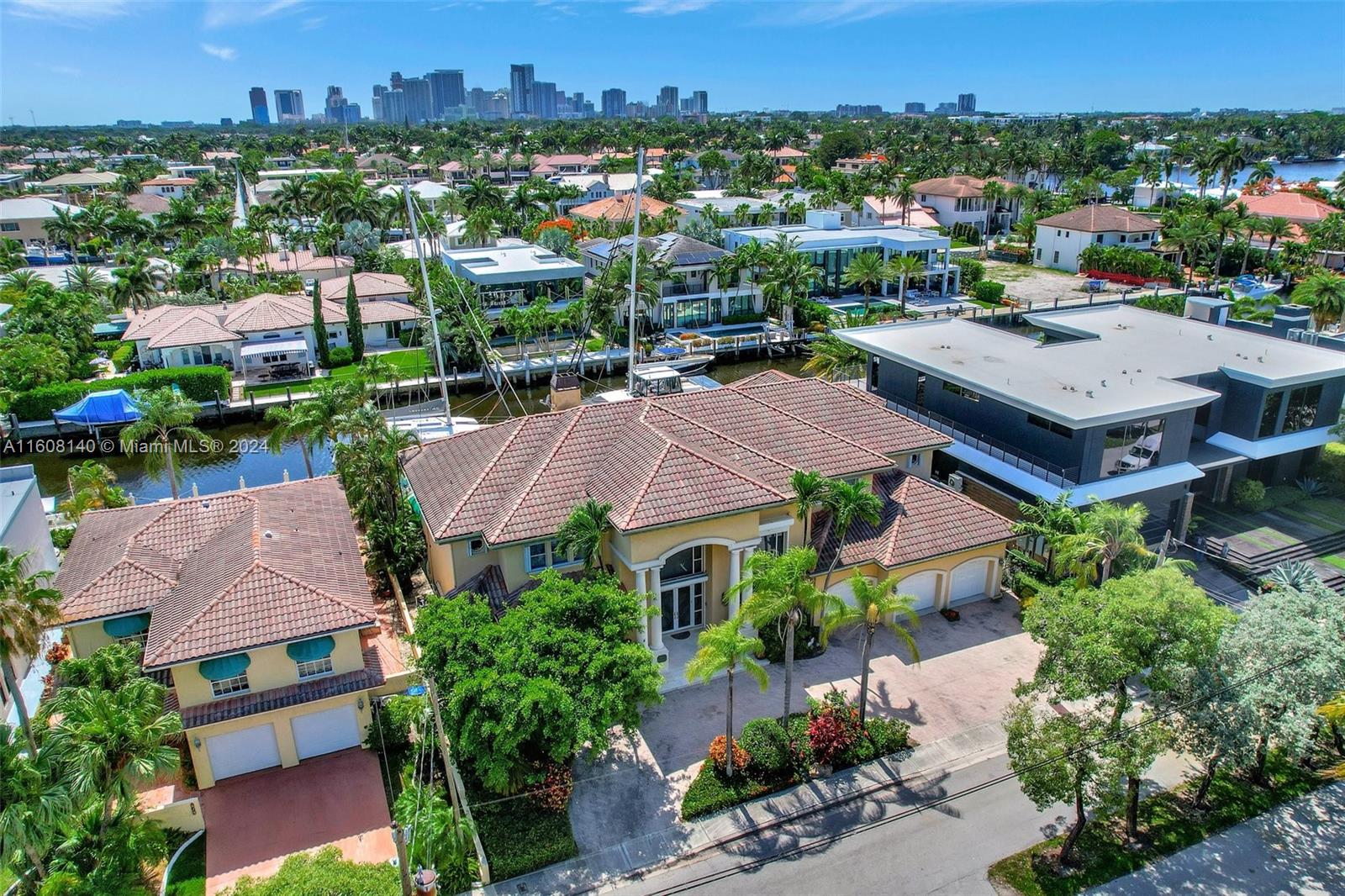 RIVIERA ISLE - Residential