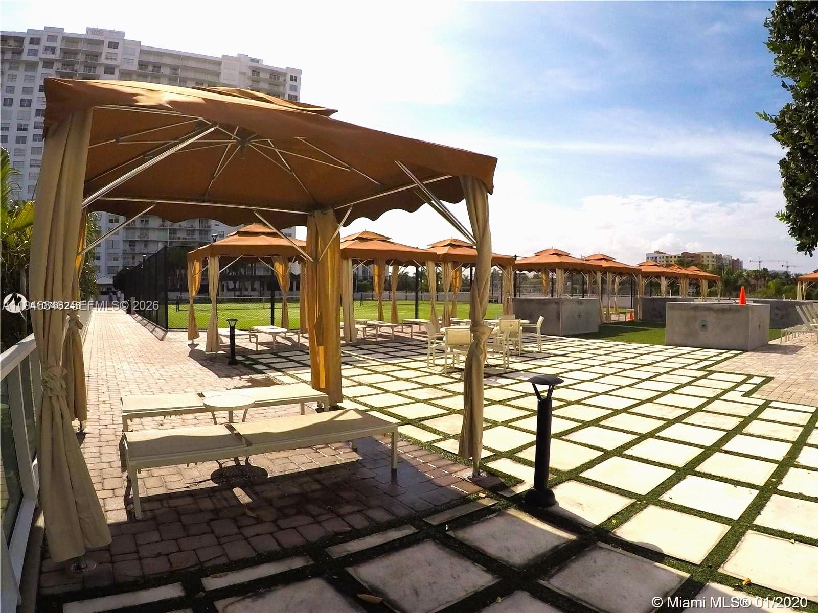 ADMIRALS PORT CONDO WEST - Residential