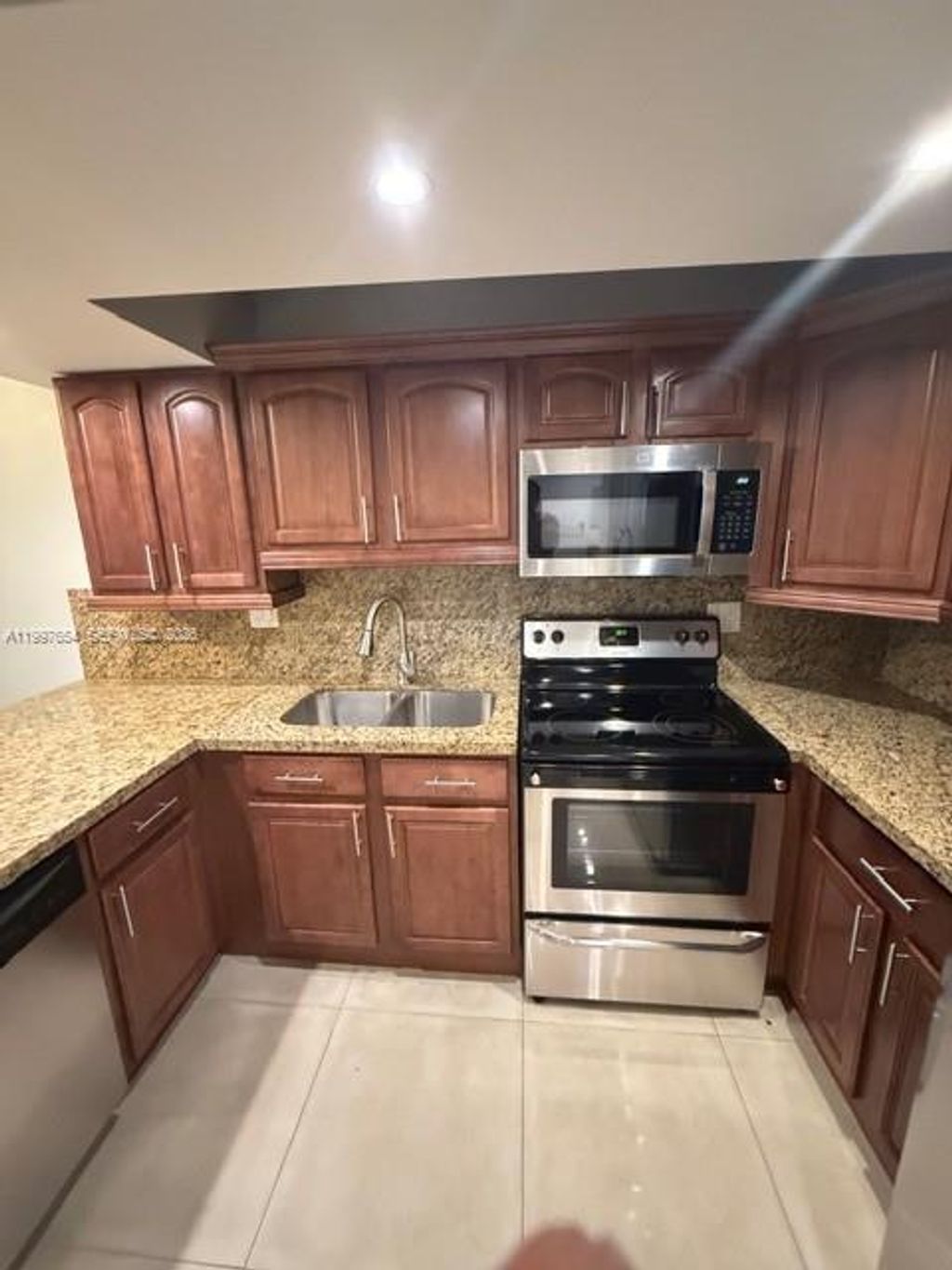 Photo of 100 Lakeview Dr #115, Weston, FL 33326 (MLS # A11997654)