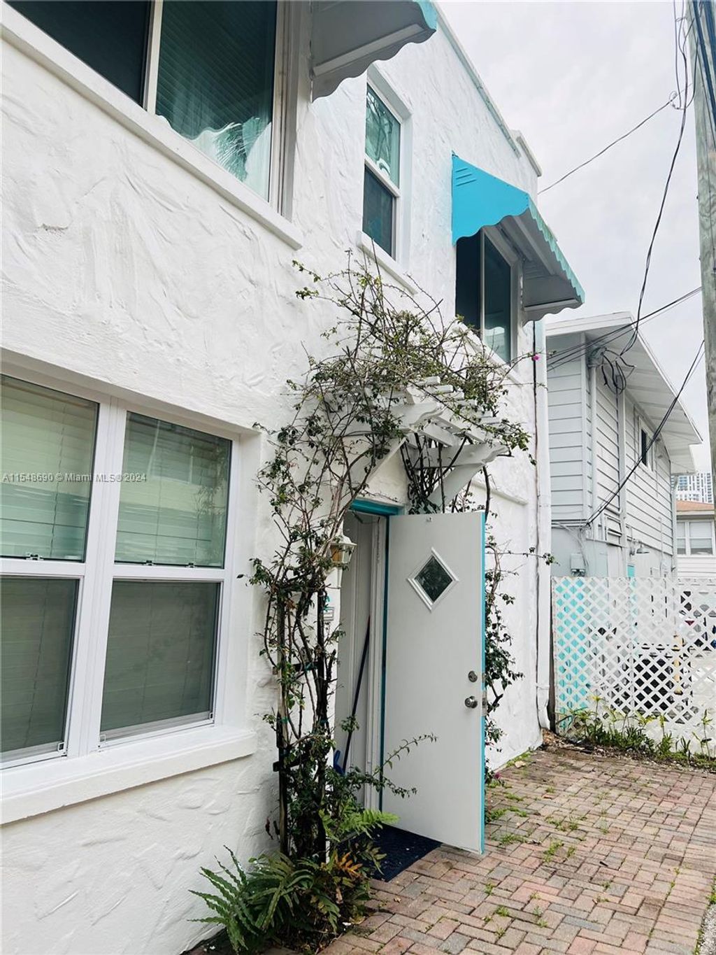 Photo of 1407 SE 2nd St #a, Fort Lauderdale, FL 33301 (MLS # A11548690)