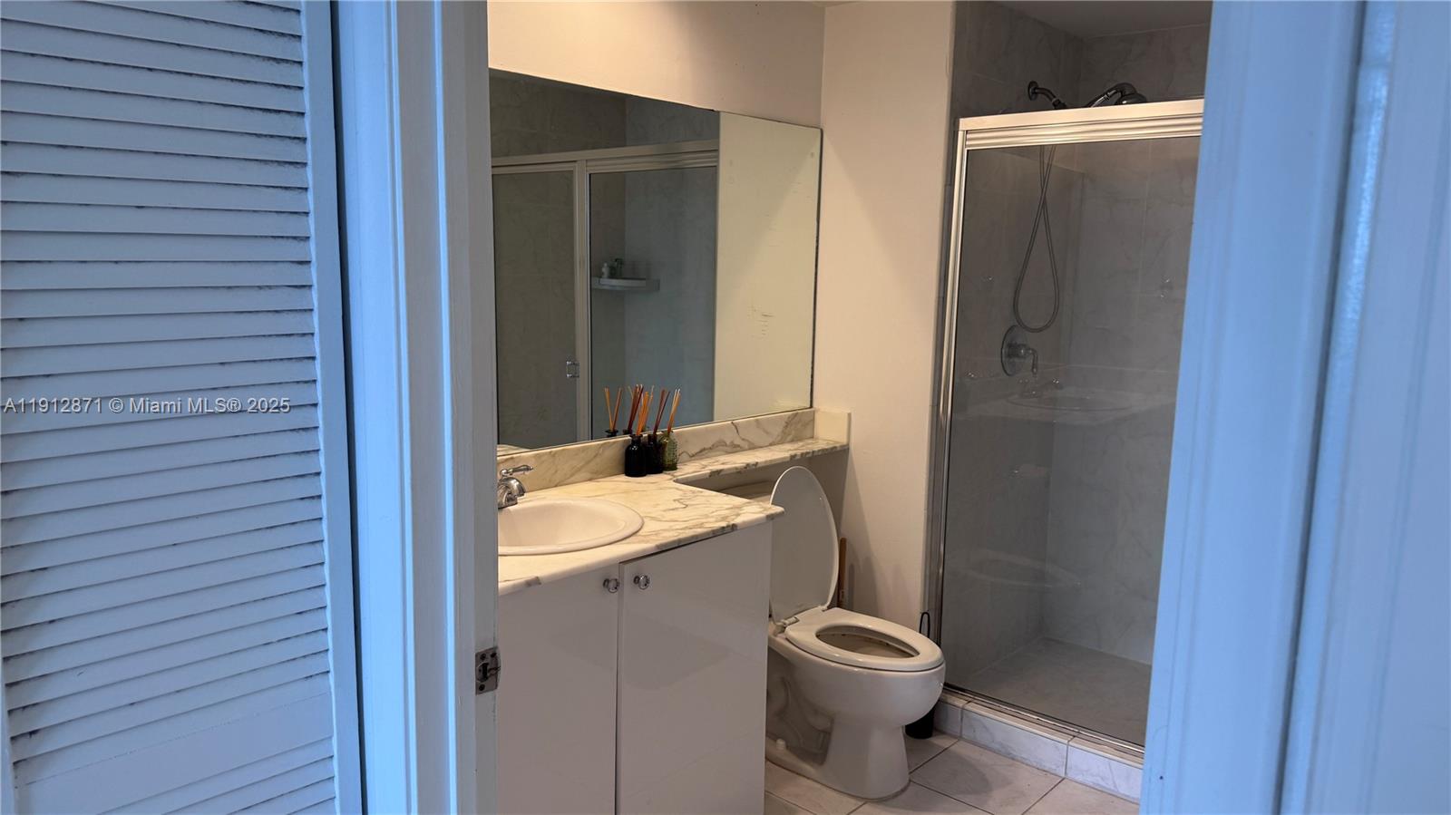 VENTURE AT AVENTURA EAST - Residential Lease