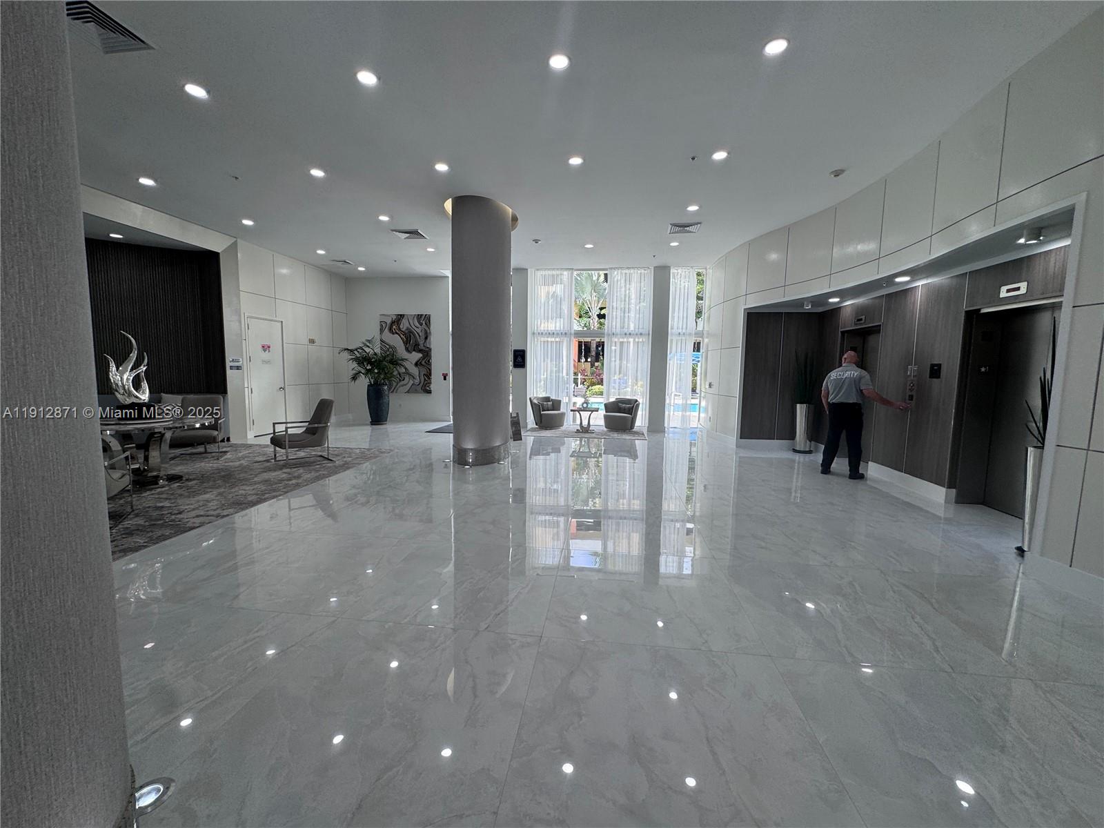 VENTURE AT AVENTURA EAST - Residential Lease