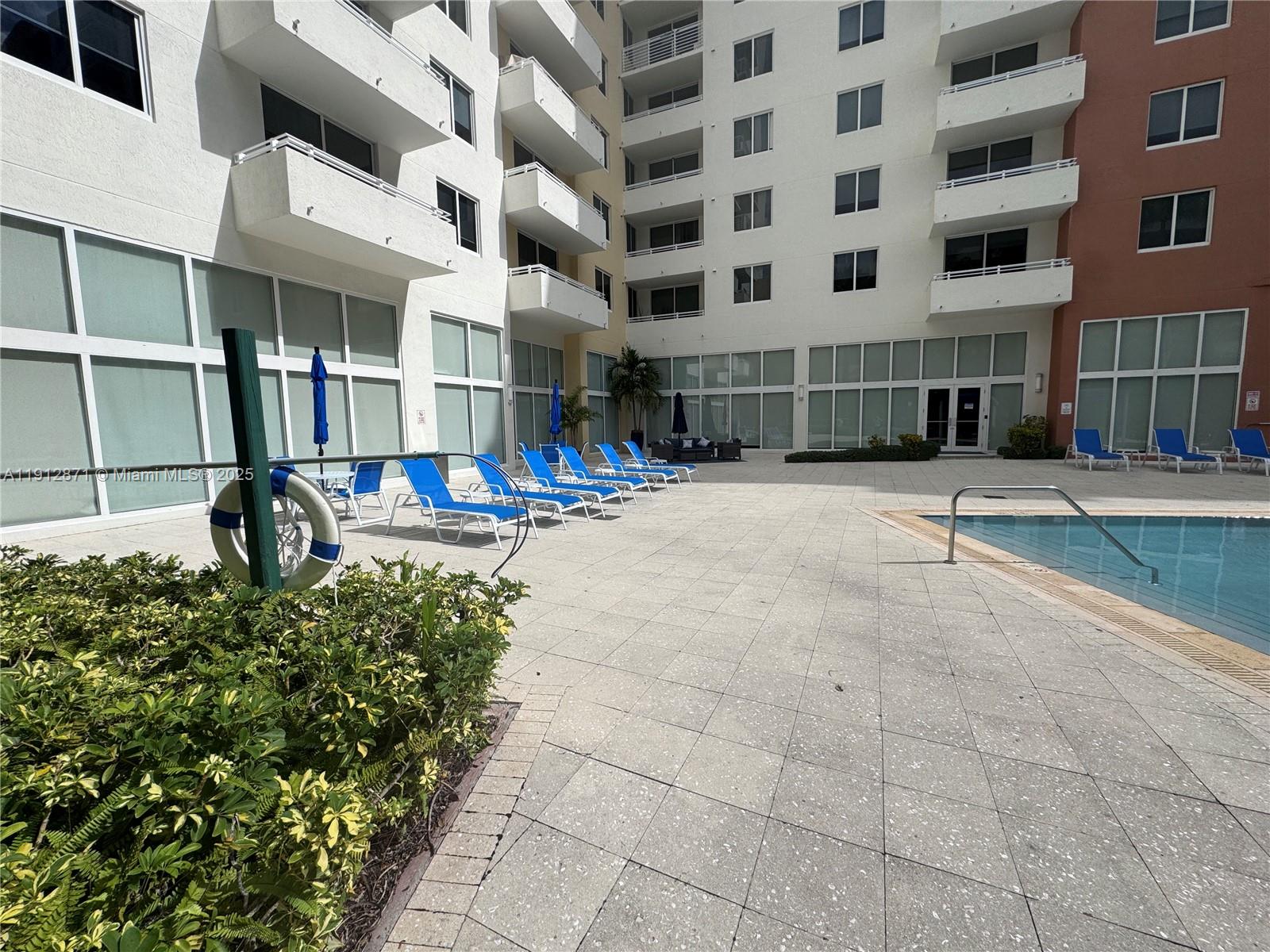 VENTURE AT AVENTURA EAST - Residential Lease