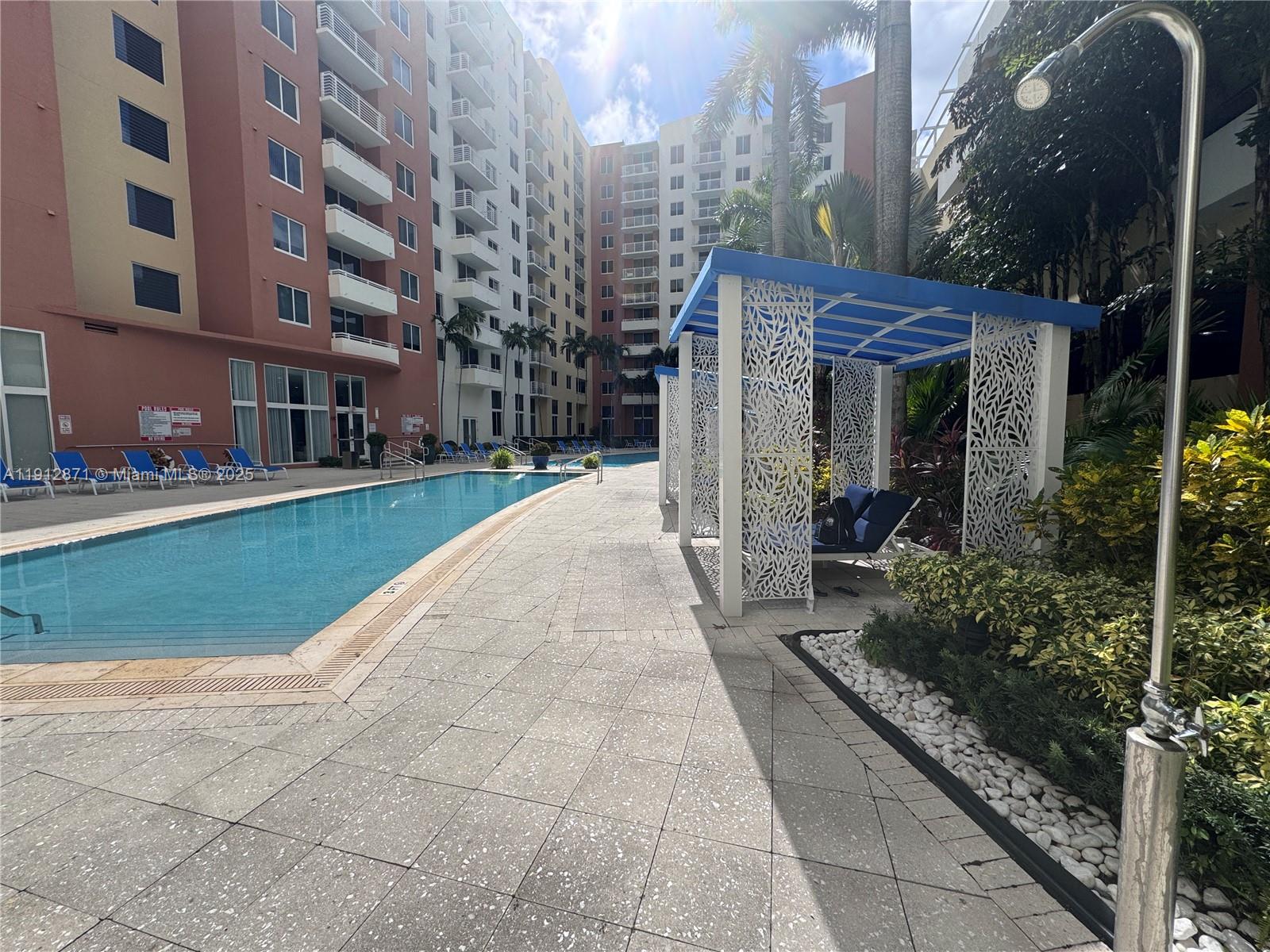 VENTURE AT AVENTURA EAST - Residential Lease