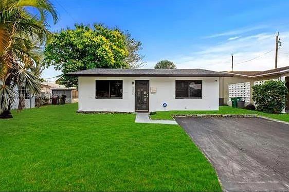 TAMARAC LAKES NORTH 3RD S - Residential Lease