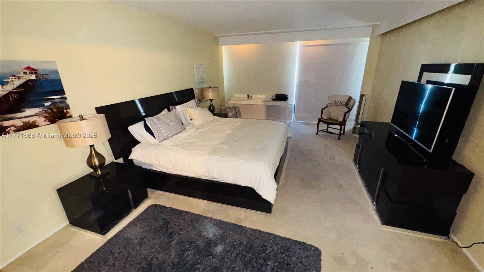 KING COLE CONDO - Residential