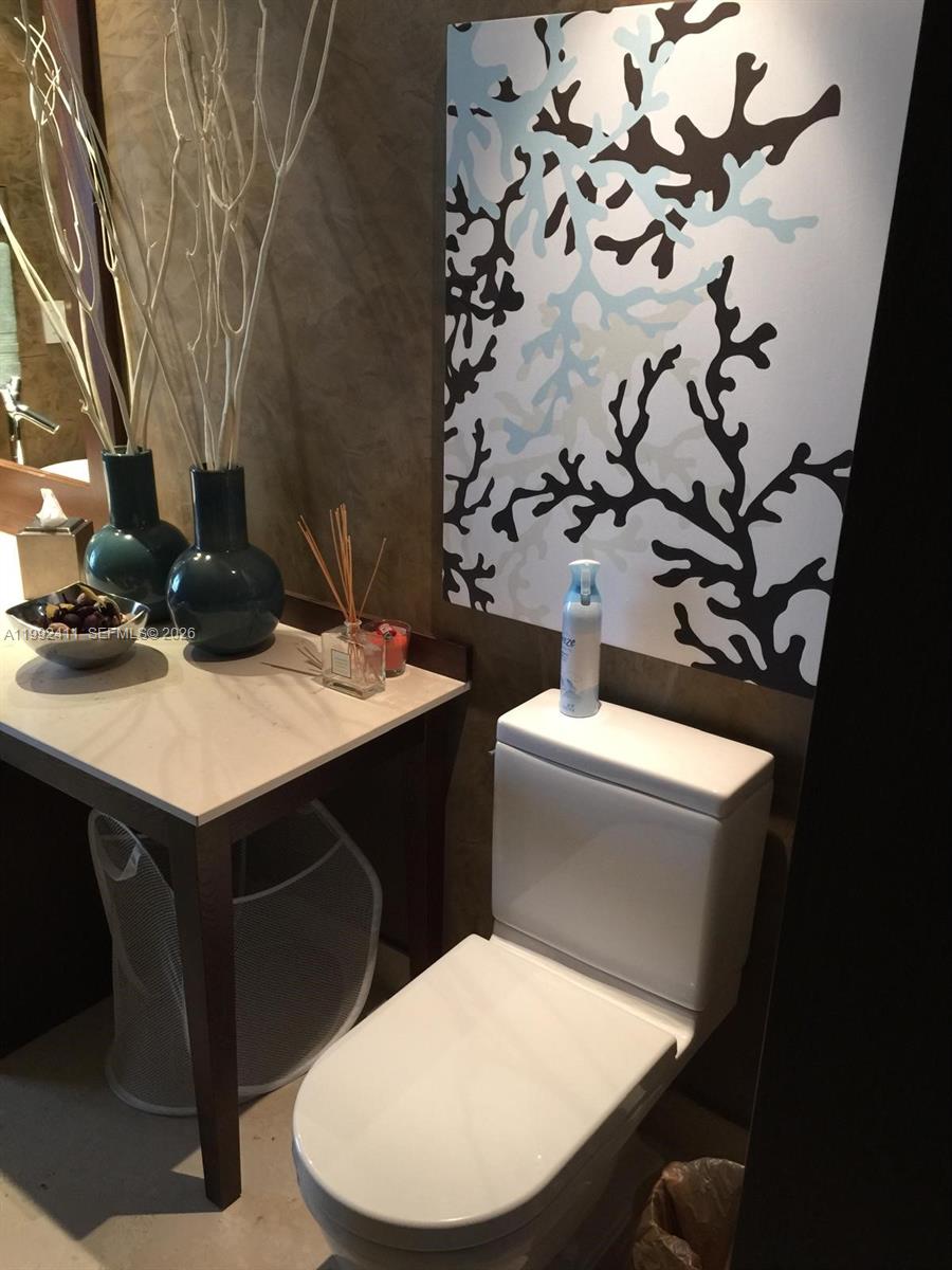 ICONBRICKELL CONDO NO 1 - Residential Lease