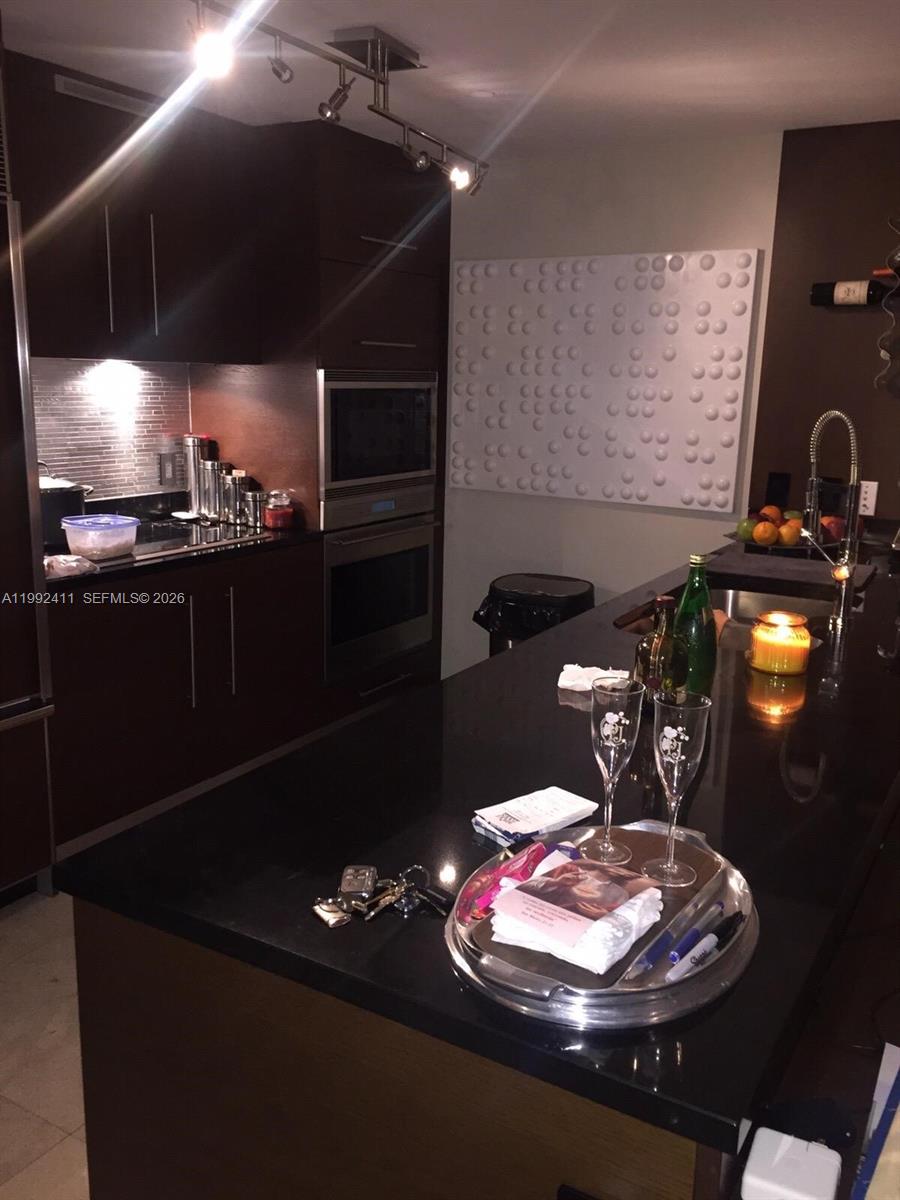 465 Brickell Ave 5605