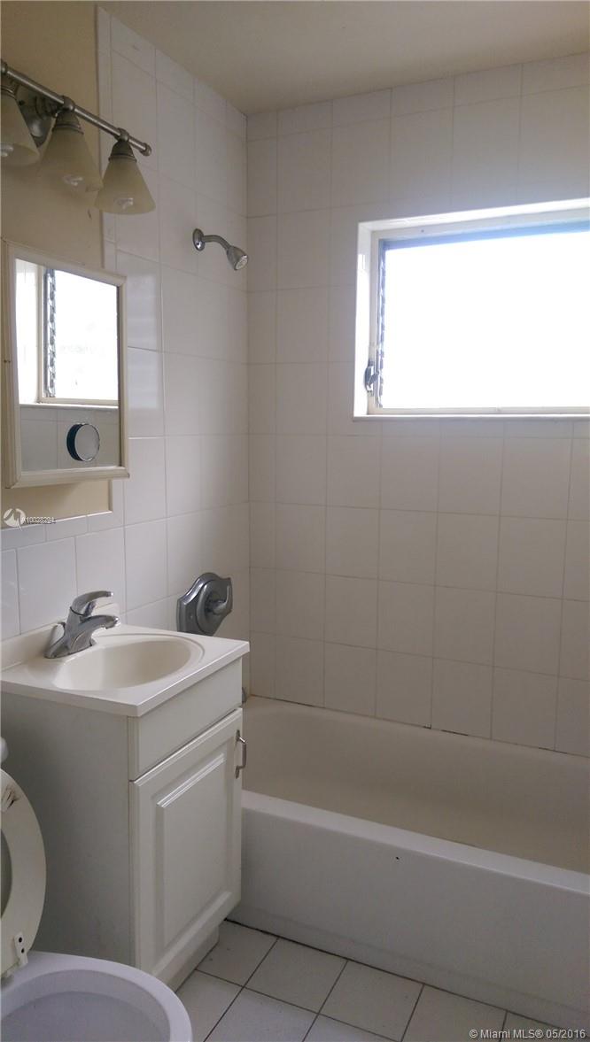 Collier Manor 34-45 B - Residential