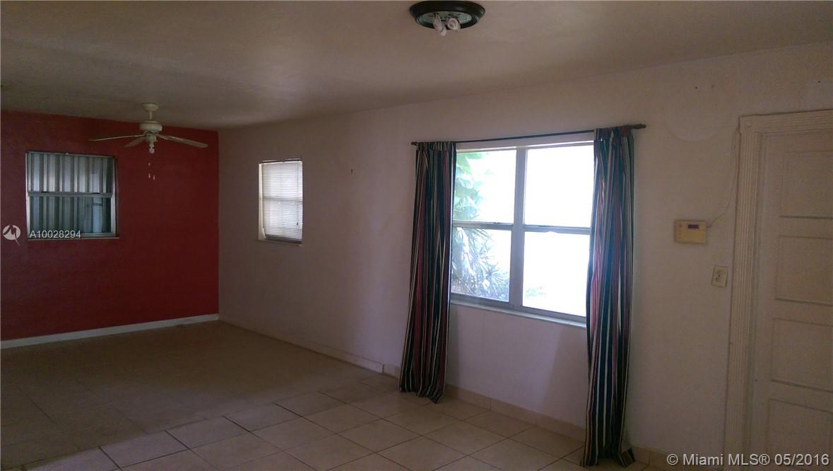 Collier Manor 34-45 B - Residential