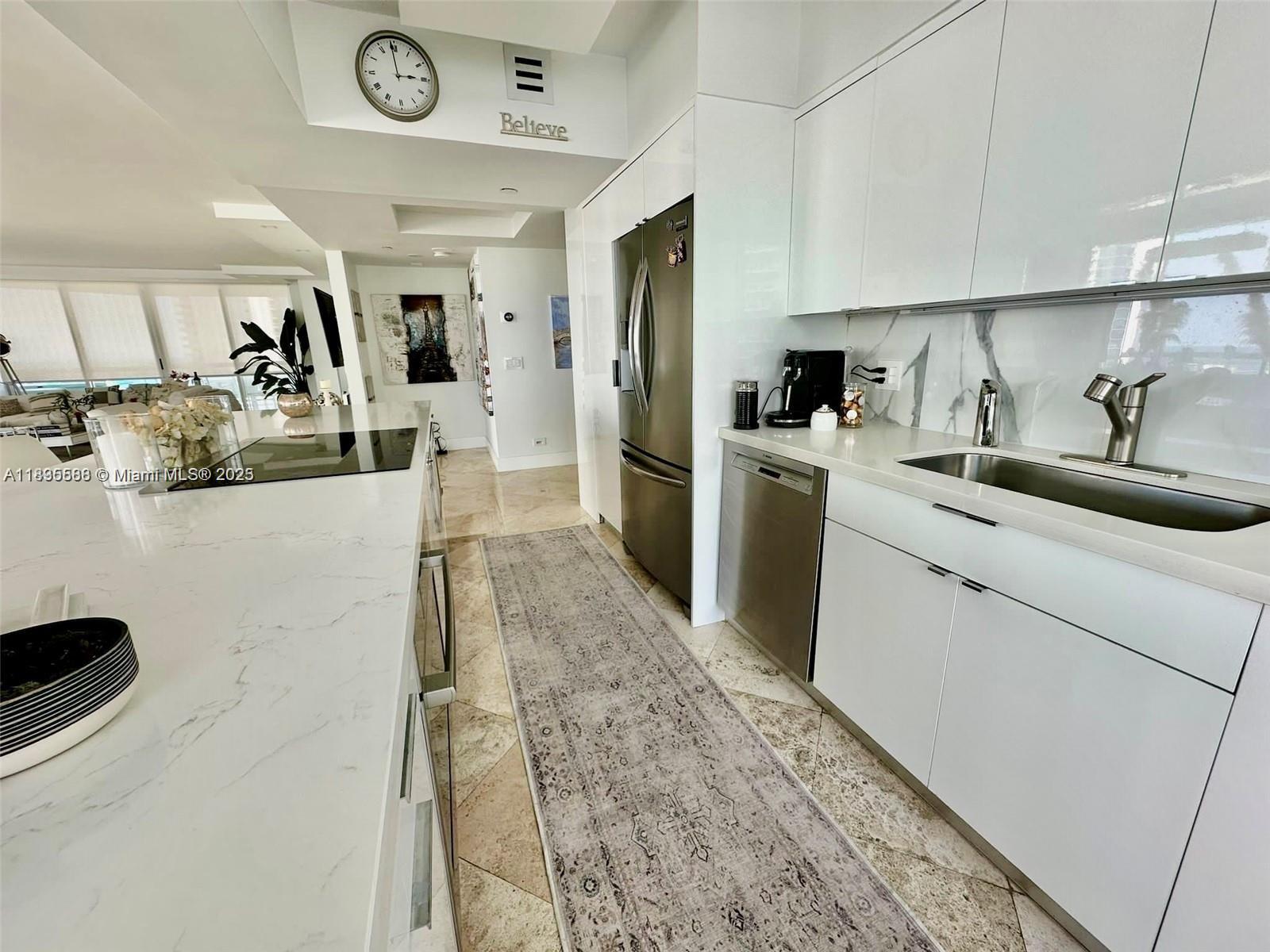 16400 Collins Ave 841