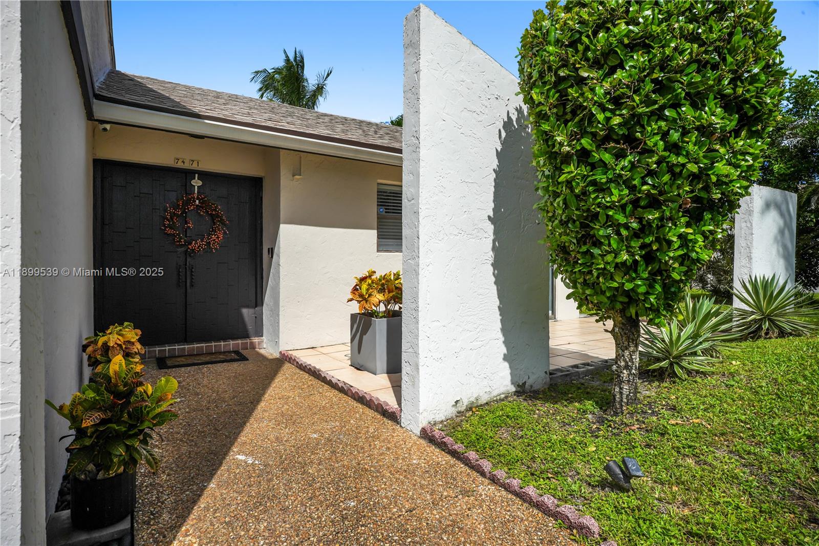 7471 NW 35th St