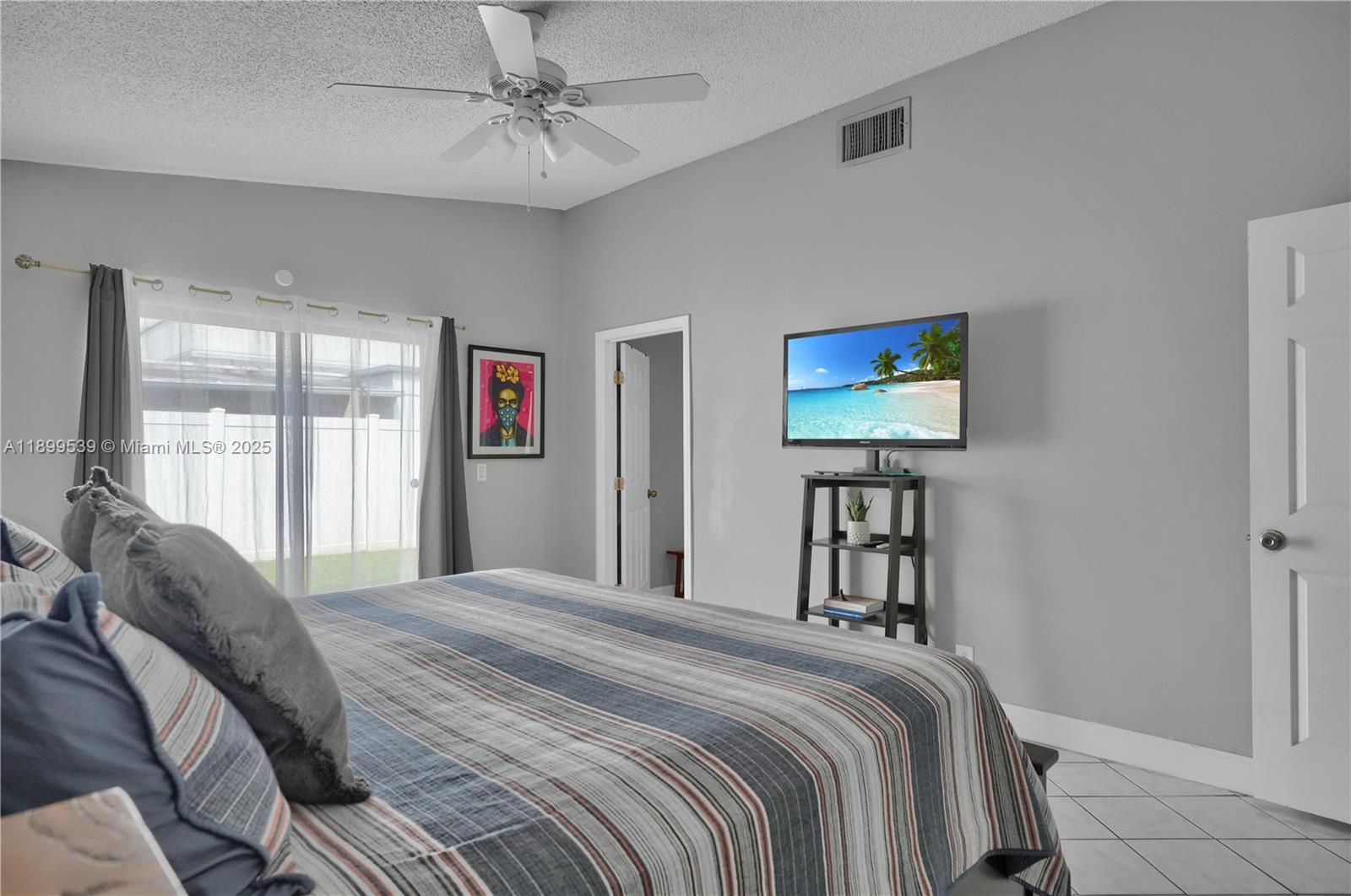 BOULEVARD WEST - Residential