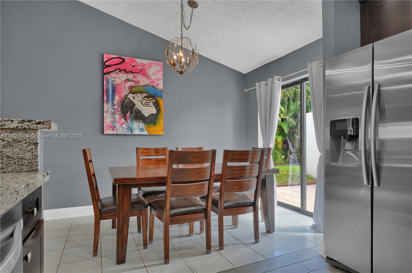 BOULEVARD WEST - Residential