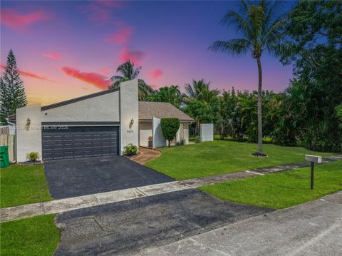 7471 NW 35th St Lauderhill FL 33319