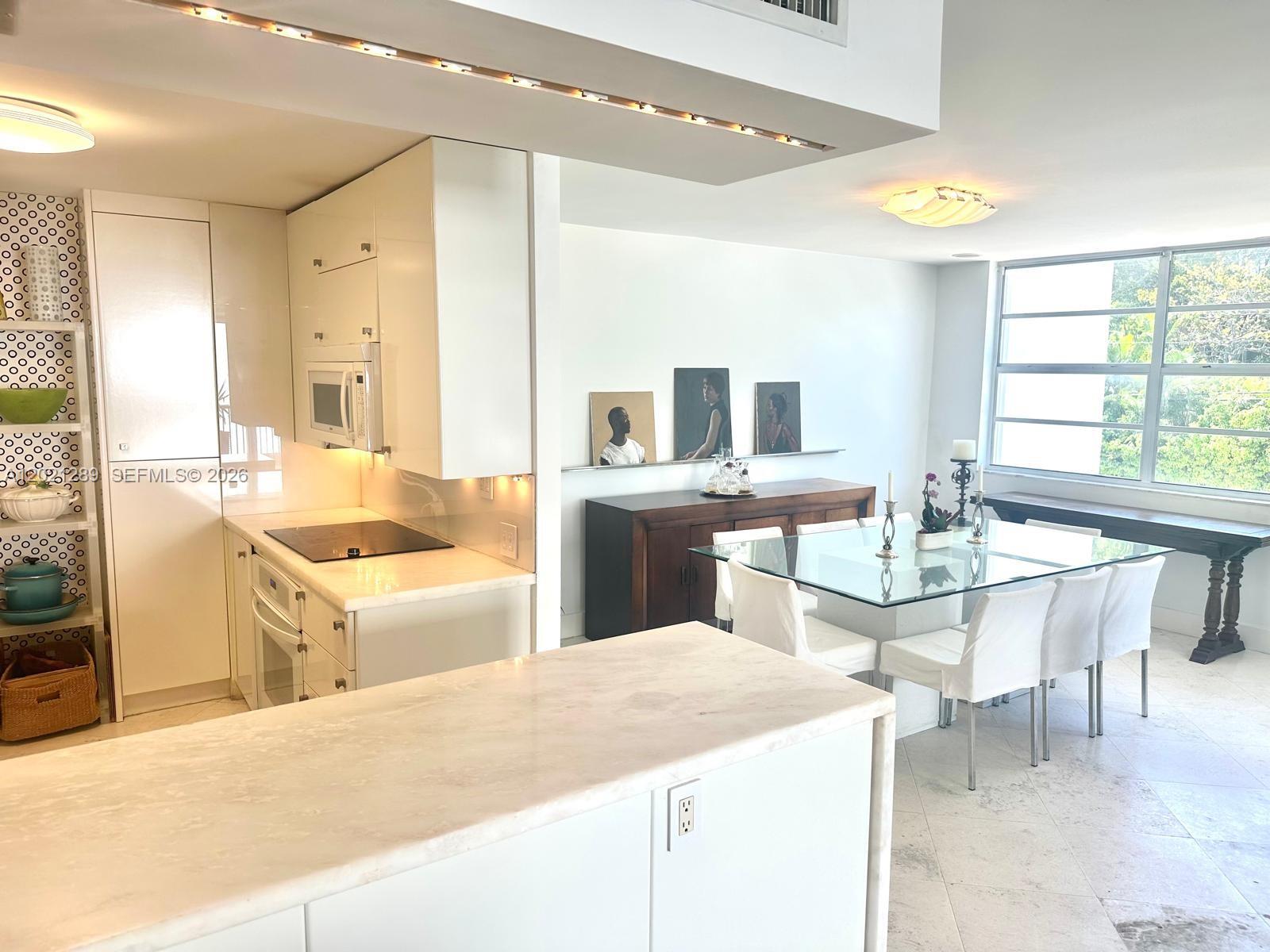 ISLAND BREAKERS CONDO - Residential