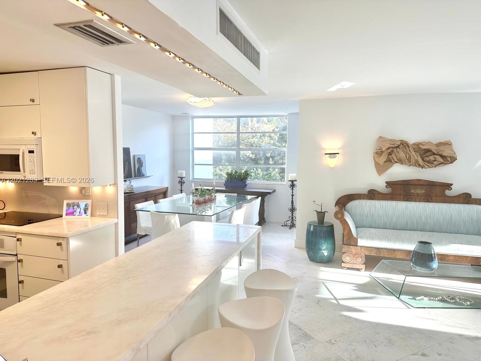 ISLAND BREAKERS CONDO - Residential