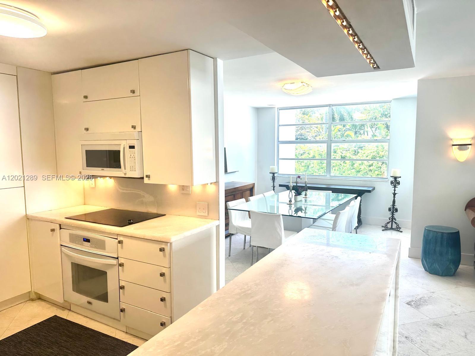 ISLAND BREAKERS CONDO - Residential