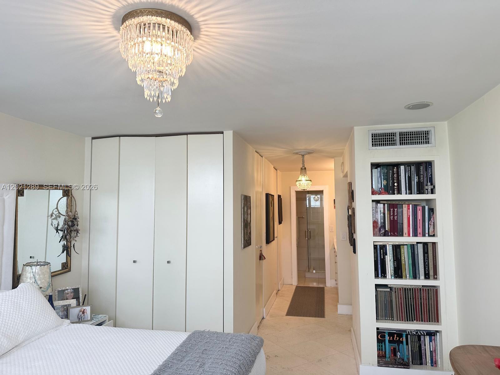 ISLAND BREAKERS CONDO - Residential