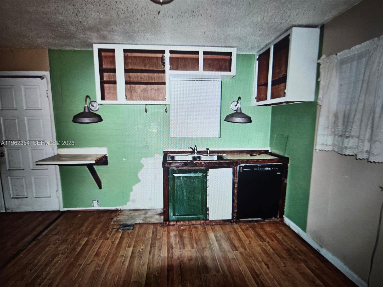 PLAT NO 2 OF HILLCREST SU - Residential