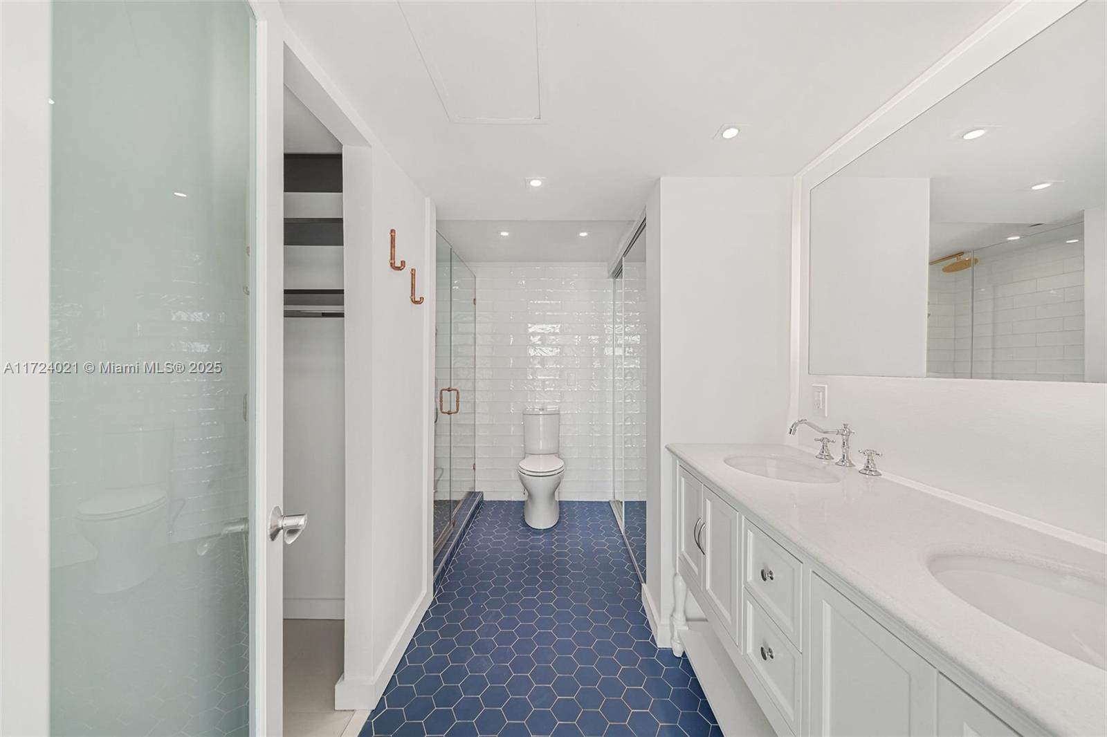 AQUASOL CONDO - Residential