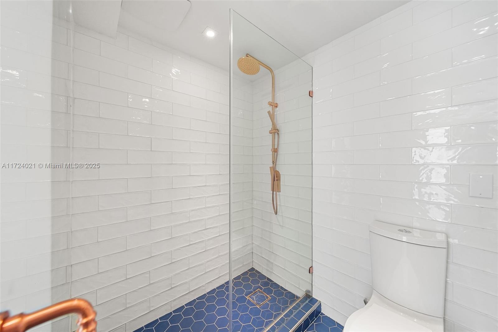 AQUASOL CONDO - Residential