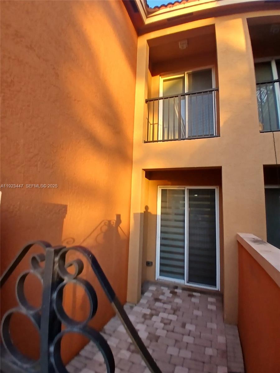 12221 SW 27th St 1813