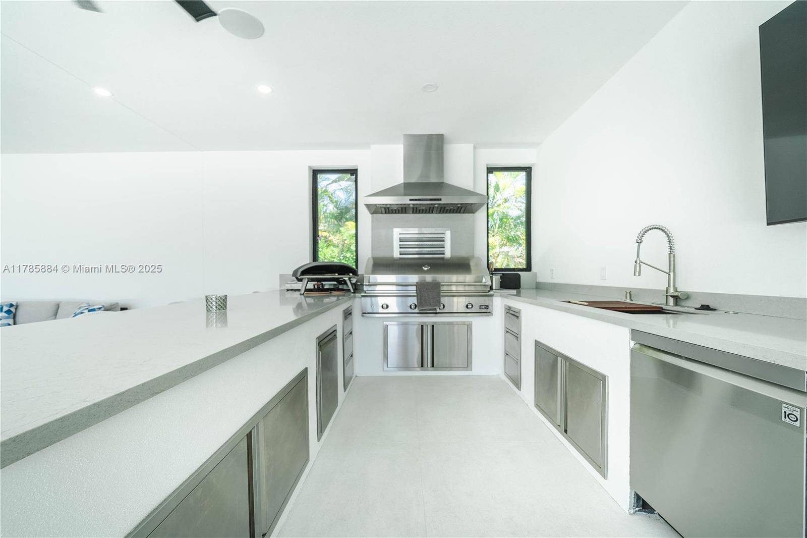 MITCHELL ESTATES - Residential
