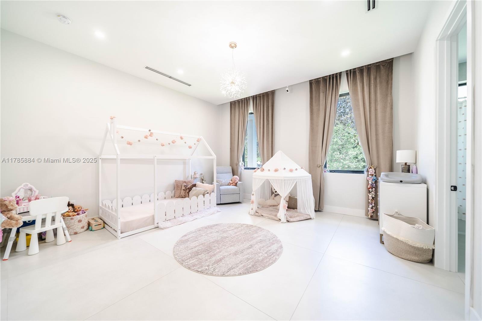 MITCHELL ESTATES - Residential