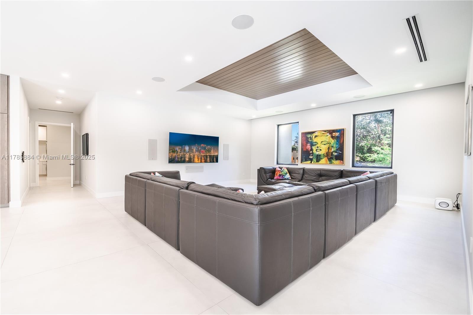 MITCHELL ESTATES - Residential