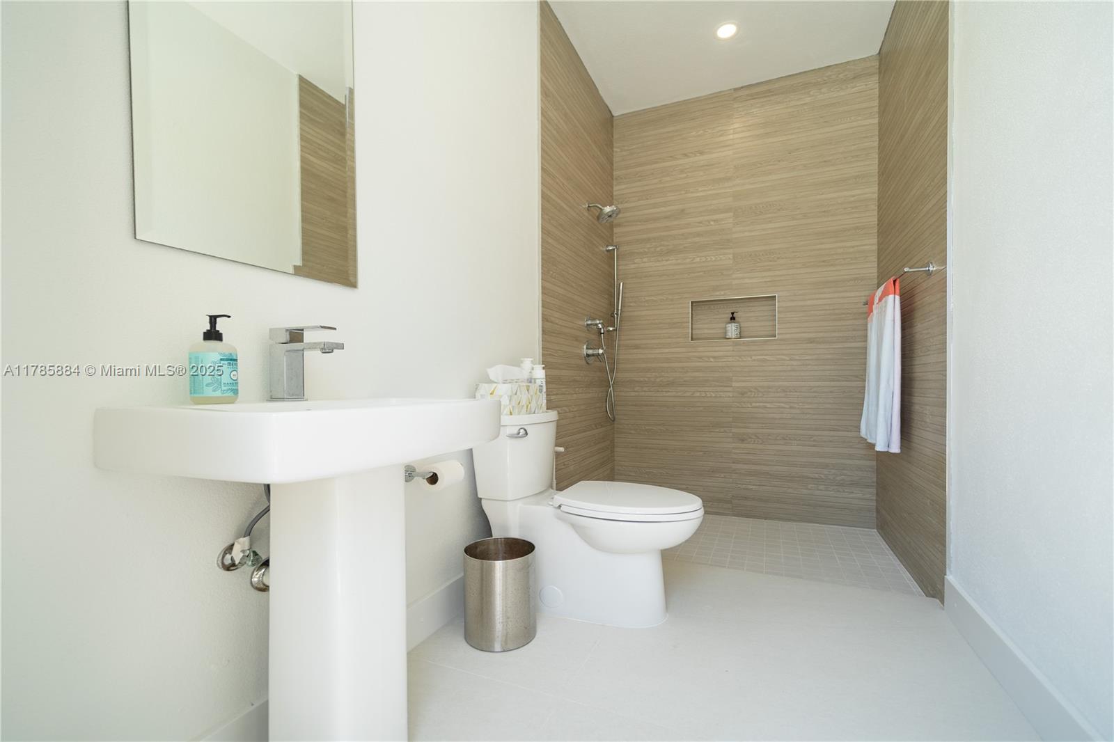 MITCHELL ESTATES - Residential
