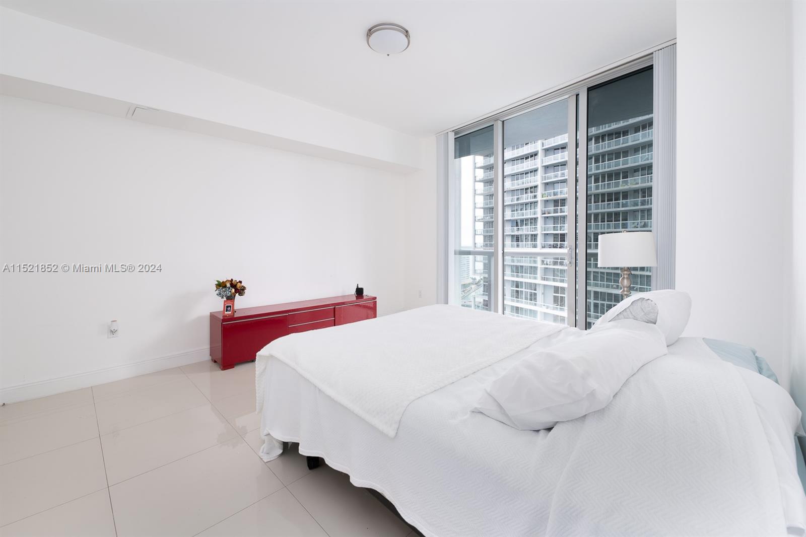 ICONBRICKELL CONDO NO 1 - Residential