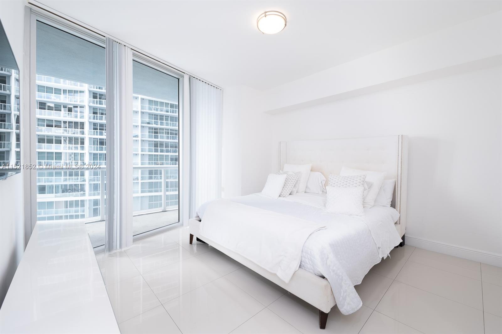 ICONBRICKELL CONDO NO 1 - Residential