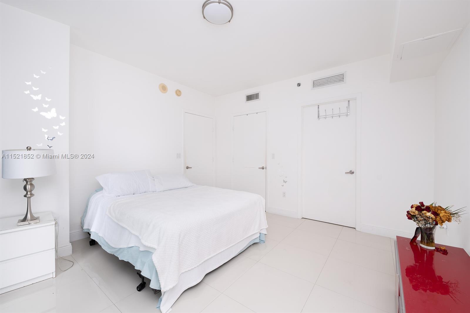 ICONBRICKELL CONDO NO 1 - Residential