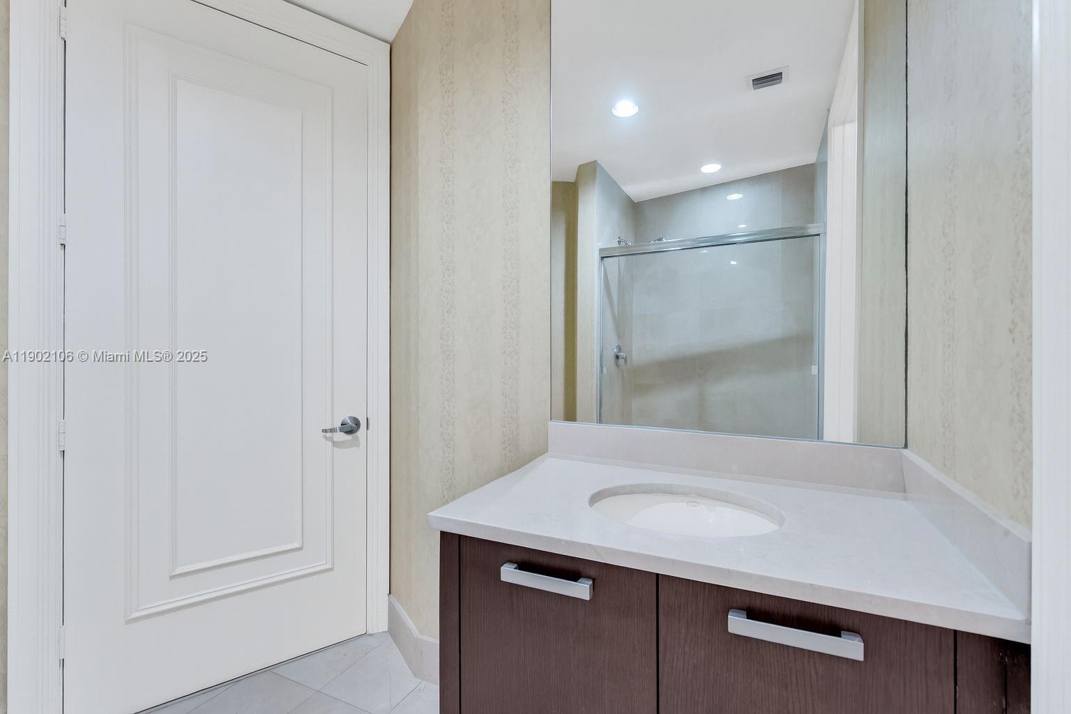 TRUMP PALACE CONDO - Residential