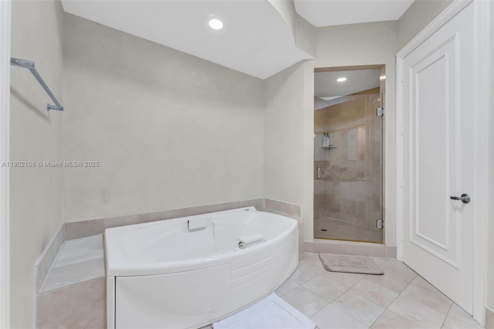 TRUMP PALACE CONDO - Residential