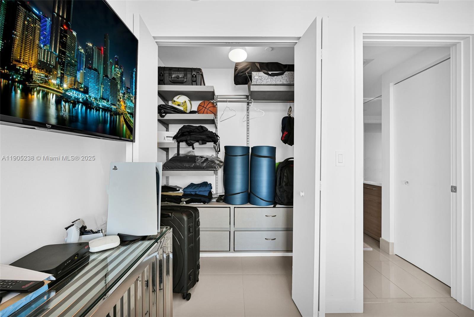 1300 S MIAMI AVENUE CONDO - Residential