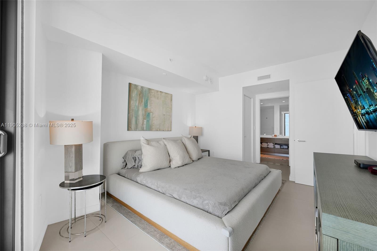 1300 S MIAMI AVENUE CONDO - Residential