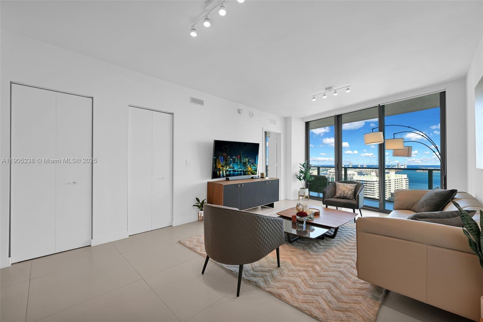 1300 S Miami Ave 4302