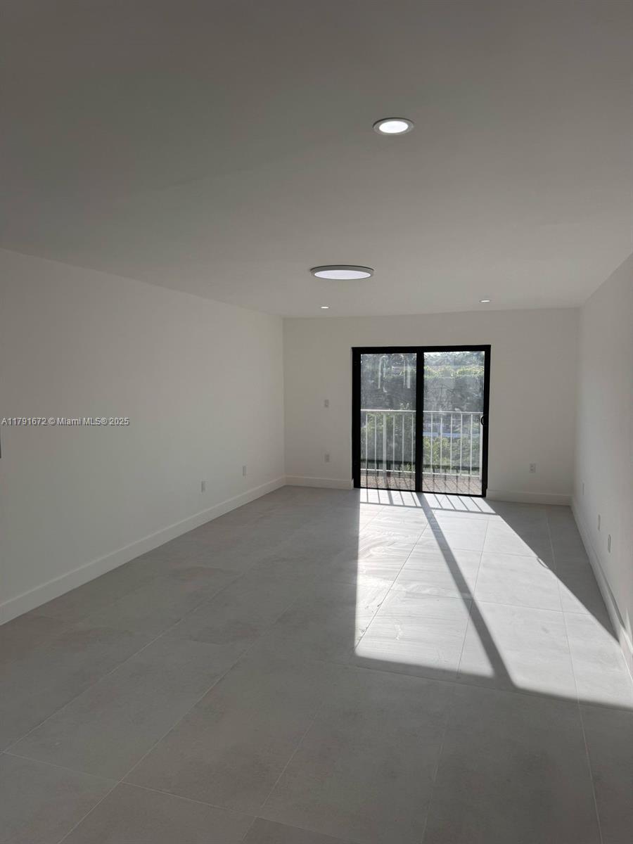 BEACH PLAZA SOUTH - Residential