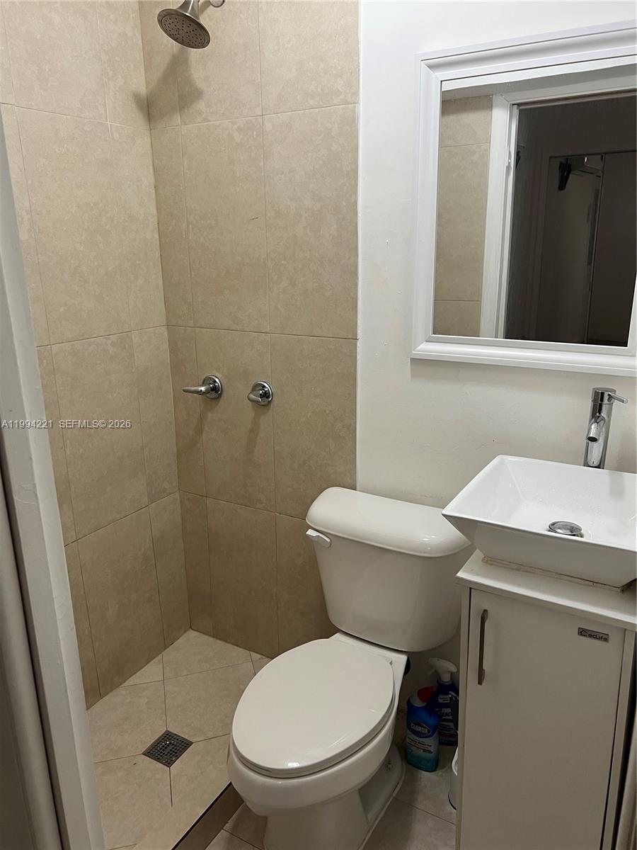 WEST MILLER HEIGHTS SEC 2 - Residential Lease